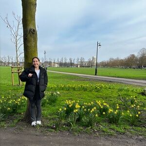 Meet your Posher, Julia